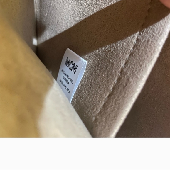 MCM Mini Portuna pink monogram shoulder bag with COA. - Picture 4 of 9